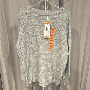 Leo & Nicole Gray Crew Neck Sweater Relaxed Fit